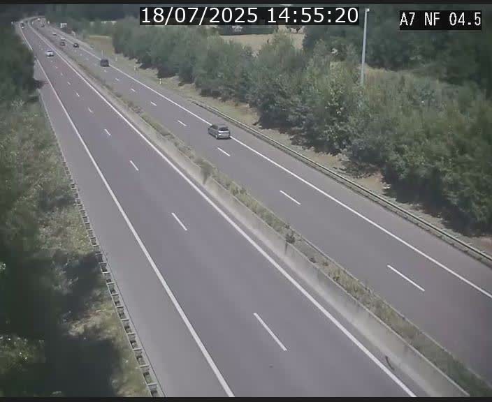 <h2>Caméra autoroute Luxembourg A7 - Passage à gibier Rëngelbour - direction Tunnel Grouft</h2>