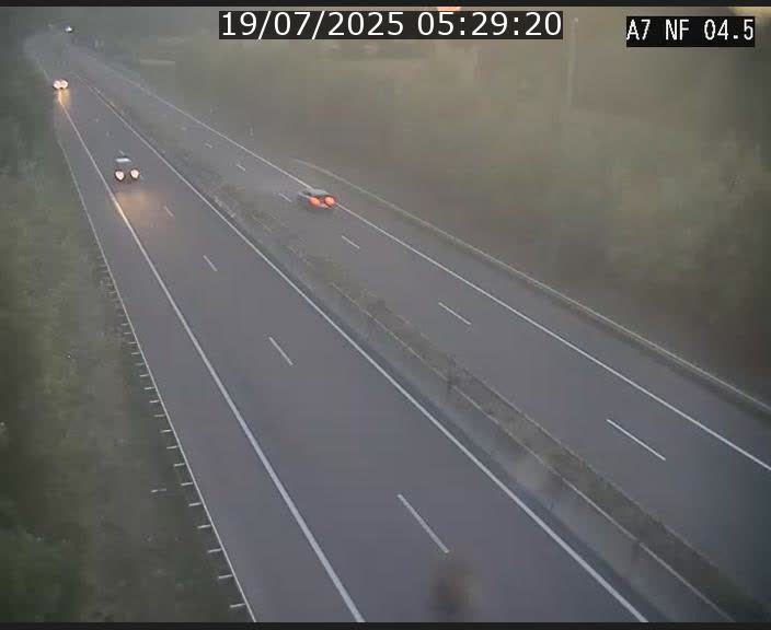 <h2>Caméra autoroute Luxembourg A7 - Passage à gibier Rëngelbour - direction Tunnel Grouft</h2>