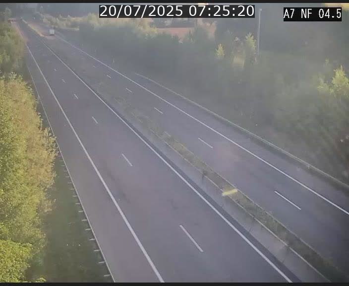 <h2>Caméra autoroute Luxembourg A7 - Passage à gibier Rëngelbour - direction Tunnel Grouft</h2>