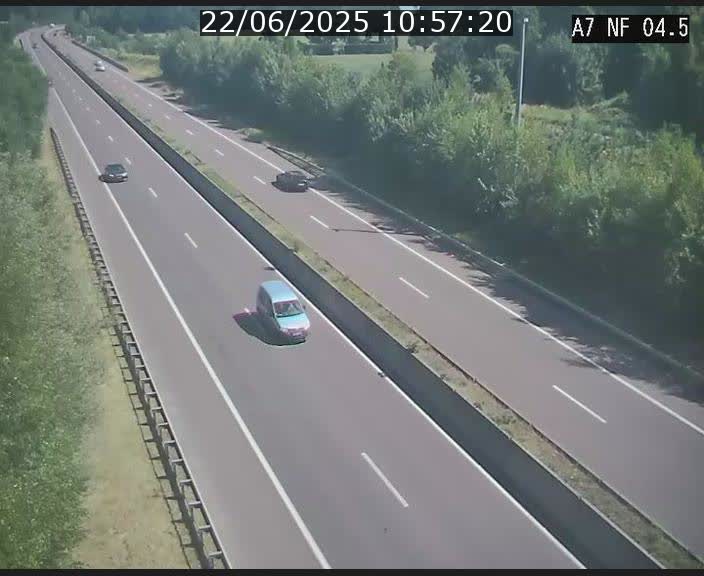 <h2>Caméra autoroute Luxembourg A7 - Passage à gibier Rëngelbour - direction Tunnel Grouft</h2>