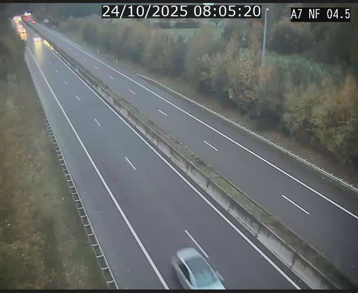 <h2>Caméra autoroute Luxembourg A7 - Passage à gibier Rëngelbour - direction Tunnel Grouft</h2>