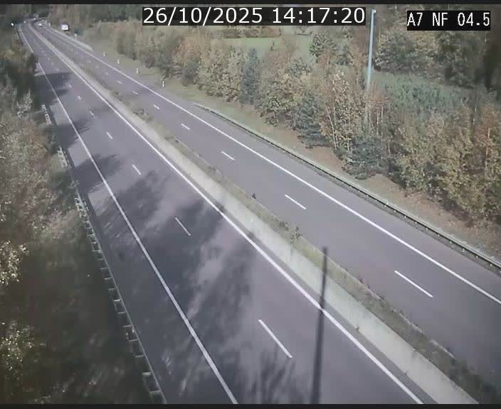 <h2>Caméra autoroute Luxembourg A7 - Passage à gibier Rëngelbour - direction Tunnel Grouft</h2>