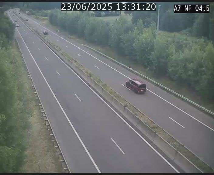 <h2>Caméra autoroute Luxembourg A7 - Passage à gibier Rëngelbour - direction Tunnel Grouft</h2>