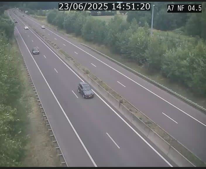 <h2>Caméra autoroute Luxembourg A7 - Passage à gibier Rëngelbour - direction Tunnel Grouft</h2>