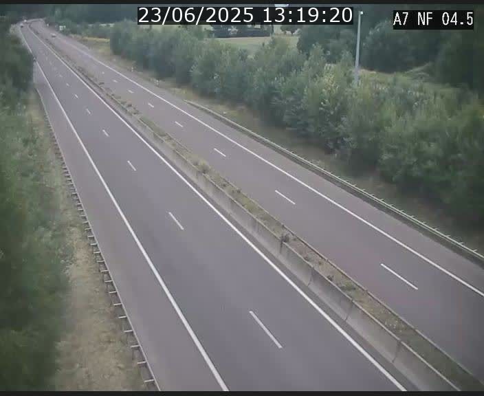 <h2>Caméra autoroute Luxembourg A7 - Passage à gibier Rëngelbour - direction Tunnel Grouft</h2>