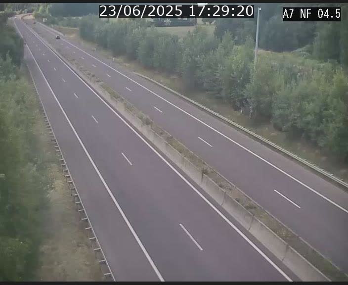 <h2>Caméra autoroute Luxembourg A7 - Passage à gibier Rëngelbour - direction Tunnel Grouft</h2>