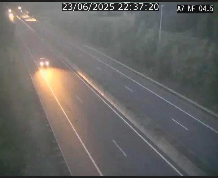 <h2>Caméra autoroute Luxembourg A7 - Passage à gibier Rëngelbour - direction Tunnel Grouft</h2>