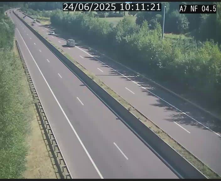 <h2>Caméra autoroute Luxembourg A7 - Passage à gibier Rëngelbour - direction Tunnel Grouft</h2>