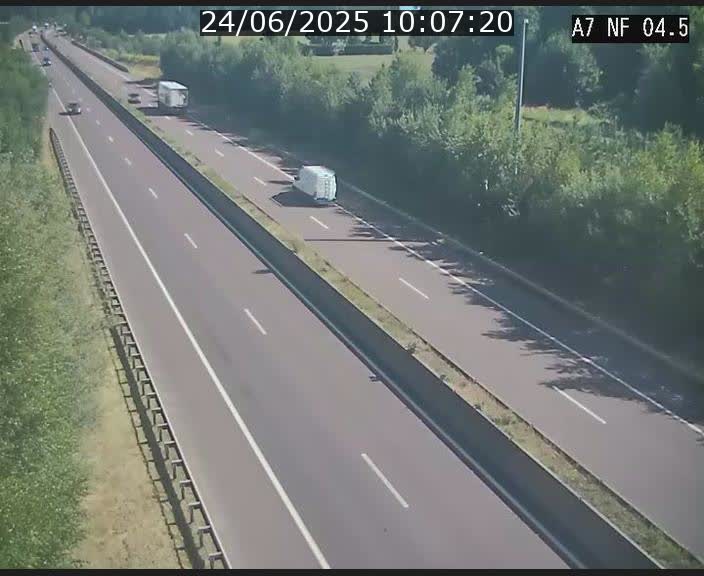 <h2>Caméra autoroute Luxembourg A7 - Passage à gibier Rëngelbour - direction Tunnel Grouft</h2>