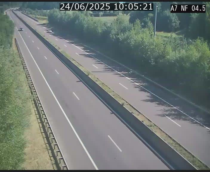 <h2>Caméra autoroute Luxembourg A7 - Passage à gibier Rëngelbour - direction Tunnel Grouft</h2>