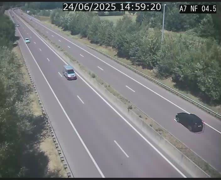 <h2>Caméra autoroute Luxembourg A7 - Passage à gibier Rëngelbour - direction Tunnel Grouft</h2>