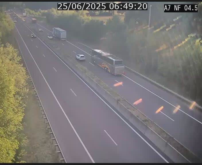 <h2>Caméra autoroute Luxembourg A7 - Passage à gibier Rëngelbour - direction Tunnel Grouft</h2>