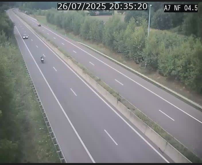 <h2>Caméra autoroute Luxembourg A7 - Passage à gibier Rëngelbour - direction Tunnel Grouft</h2>