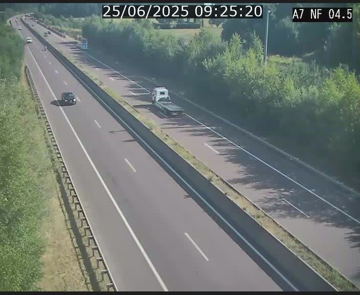 <h2>Caméra autoroute Luxembourg A7 - Passage à gibier Rëngelbour - direction Tunnel Grouft</h2>