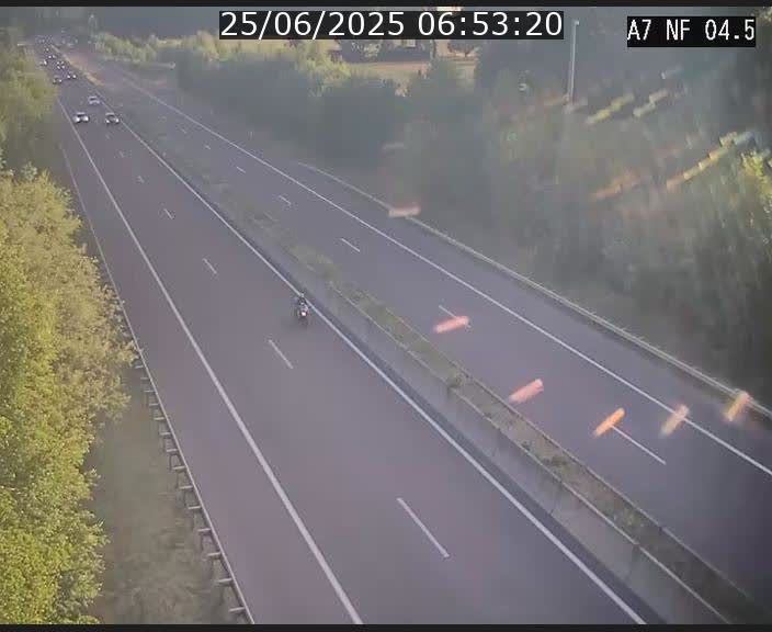 <h2>Caméra autoroute Luxembourg A7 - Passage à gibier Rëngelbour - direction Tunnel Grouft</h2>