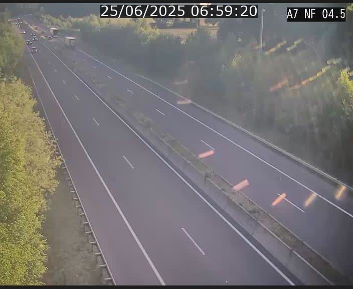 <h2>Caméra autoroute Luxembourg A7 - Passage à gibier Rëngelbour - direction Tunnel Grouft</h2>