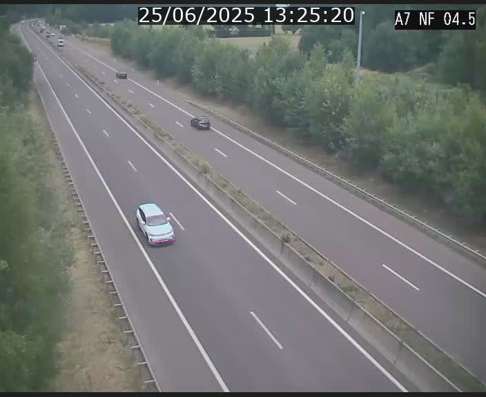 <h2>Caméra autoroute Luxembourg A7 - Passage à gibier Rëngelbour - direction Tunnel Grouft</h2>