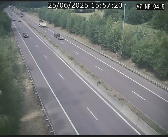 <h2>Caméra autoroute Luxembourg A7 - Passage à gibier Rëngelbour - direction Tunnel Grouft</h2>
