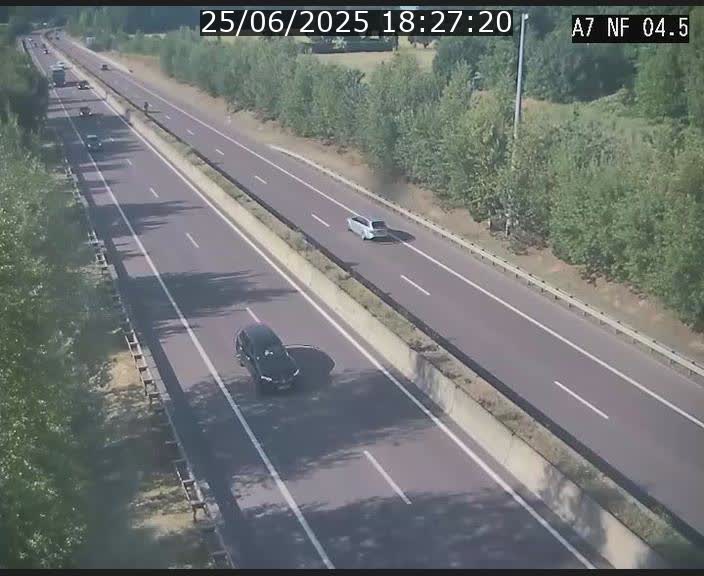 <h2>Caméra autoroute Luxembourg A7 - Passage à gibier Rëngelbour - direction Tunnel Grouft</h2>
