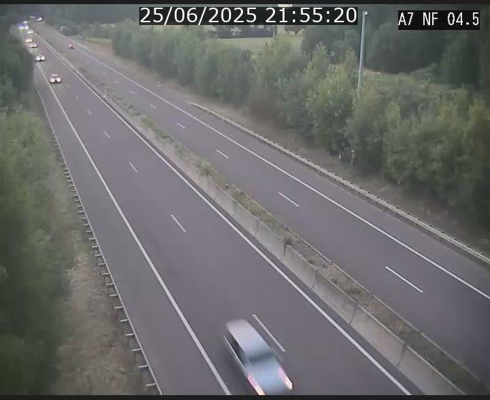 <h2>Caméra autoroute Luxembourg A7 - Passage à gibier Rëngelbour - direction Tunnel Grouft</h2>