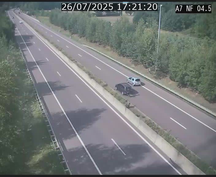 <h2>Caméra autoroute Luxembourg A7 - Passage à gibier Rëngelbour - direction Tunnel Grouft</h2>
