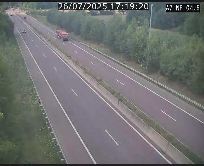 <h2>Caméra autoroute Luxembourg A7 - Passage à gibier Rëngelbour - direction Tunnel Grouft</h2>