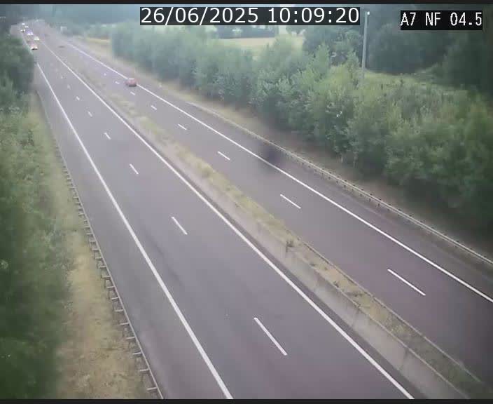 <h2>Caméra autoroute Luxembourg A7 - Passage à gibier Rëngelbour - direction Tunnel Grouft</h2>