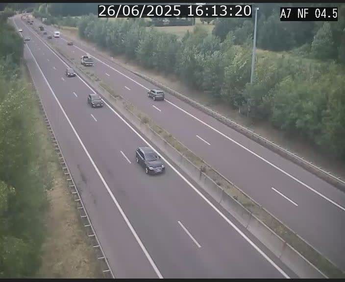 <h2>Caméra autoroute Luxembourg A7 - Passage à gibier Rëngelbour - direction Tunnel Grouft</h2>