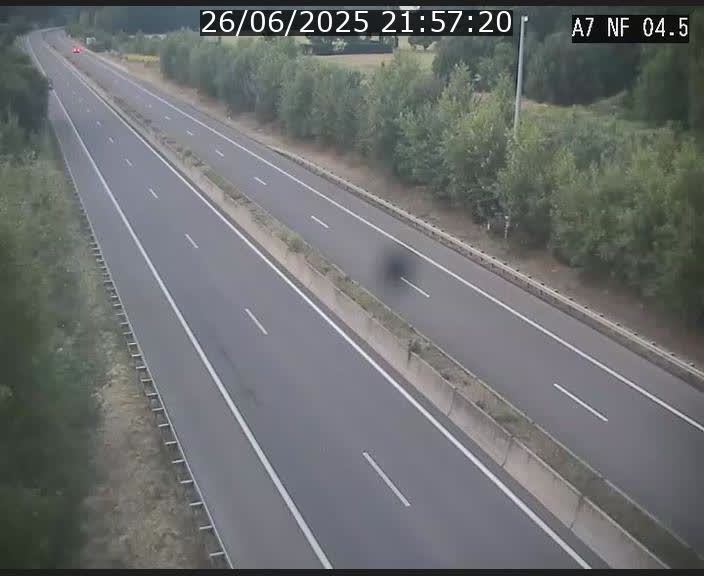 <h2>Caméra autoroute Luxembourg A7 - Passage à gibier Rëngelbour - direction Tunnel Grouft</h2>