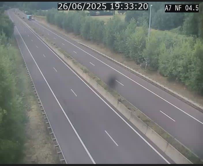 <h2>Caméra autoroute Luxembourg A7 - Passage à gibier Rëngelbour - direction Tunnel Grouft</h2>