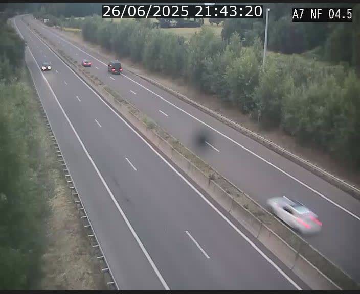 <h2>Caméra autoroute Luxembourg A7 - Passage à gibier Rëngelbour - direction Tunnel Grouft</h2>
