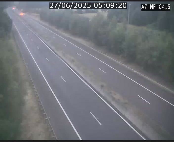 <h2>Caméra autoroute Luxembourg A7 - Passage à gibier Rëngelbour - direction Tunnel Grouft</h2>