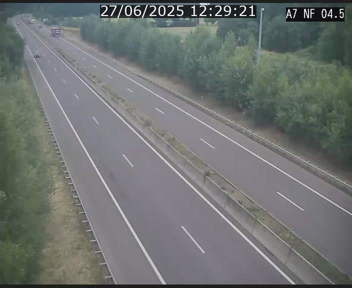 <h2>Caméra autoroute Luxembourg A7 - Passage à gibier Rëngelbour - direction Tunnel Grouft</h2>
