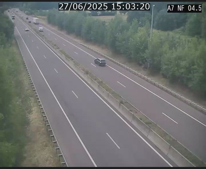 <h2>Caméra autoroute Luxembourg A7 - Passage à gibier Rëngelbour - direction Tunnel Grouft</h2>