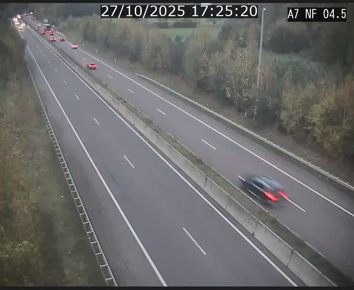 <h2>Caméra autoroute Luxembourg A7 - Passage à gibier Rëngelbour - direction Tunnel Grouft</h2>