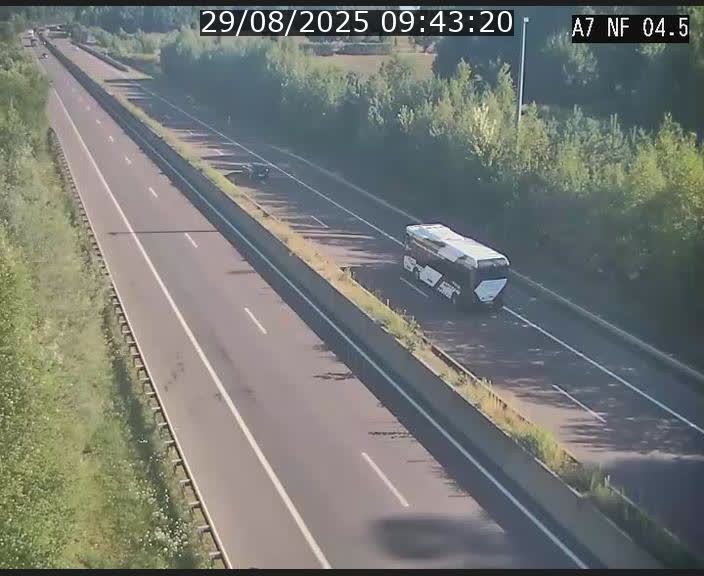 <h2>Caméra autoroute Luxembourg A7 - Passage à gibier Rëngelbour - direction Tunnel Grouft</h2>