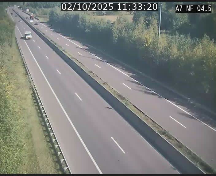 Caméra autoroute Luxembourg A7 - Passage à gibier Rëngelbour - direction Tunnel Grouft