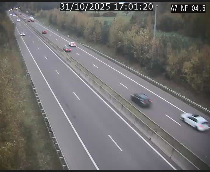 <h2>Caméra autoroute Luxembourg A7 - Passage à gibier Rëngelbour - direction Tunnel Grouft</h2>