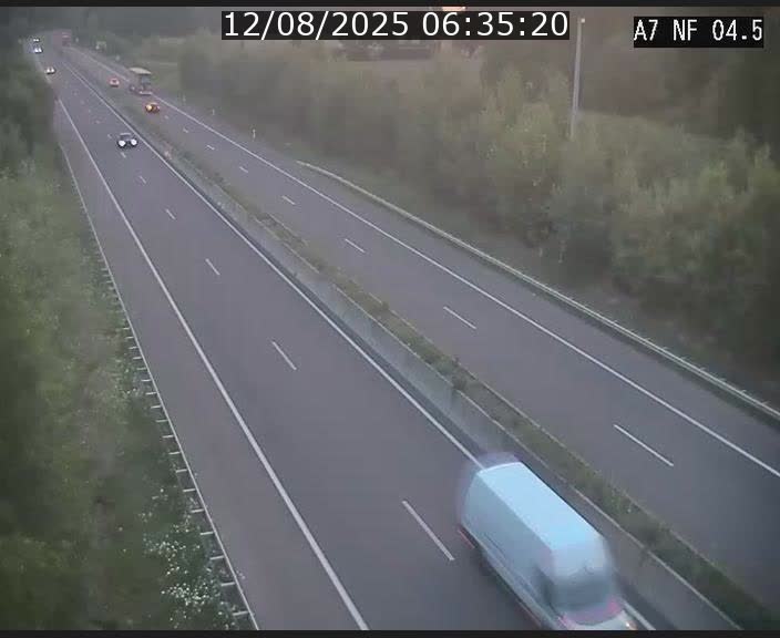 <h2>Caméra autoroute Luxembourg A7 - Passage à gibier Rëngelbour - direction Tunnel Grouft</h2>