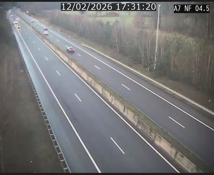 <h2>Caméra autoroute Luxembourg A7 - Passage à gibier Rëngelbour - direction Tunnel Grouft</h2>