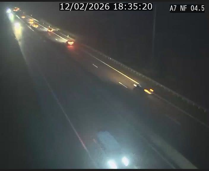 <h2>Caméra autoroute Luxembourg A7 - Passage à gibier Rëngelbour - direction Tunnel Grouft</h2>