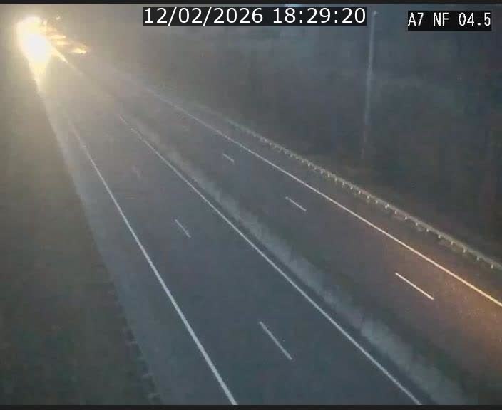 <h2>Caméra autoroute Luxembourg A7 - Passage à gibier Rëngelbour - direction Tunnel Grouft</h2>