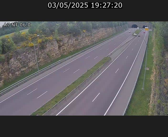 Caméra autoroute A7 Luxembourg - entrée sud du Tunnel Grouft - direction Lorentzweiler