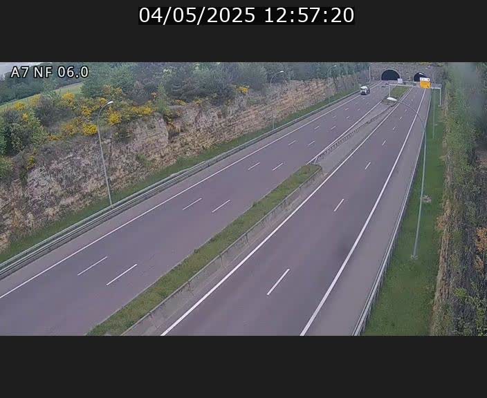 Caméra autoroute A7 Luxembourg - entrée sud du Tunnel Grouft - direction Lorentzweiler