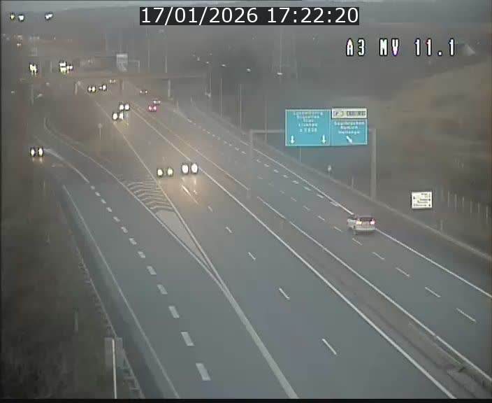 <h2>Traffic live webcam Luxembourg Croix de Bettembourg A3 - BK 11.1 - direction Luxembourg-ville</h2>