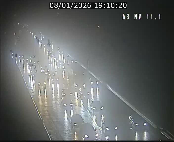 <h2>Traffic live webcam Luxembourg Croix de Bettembourg A3 - BK 11.1 - direction Luxembourg-ville</h2>