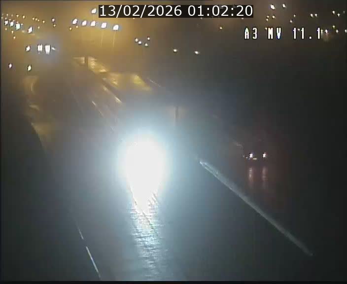 <h2>Traffic live webcam Luxembourg Croix de Bettembourg A3 - BK 11.1 - direction Luxembourg-ville</h2>