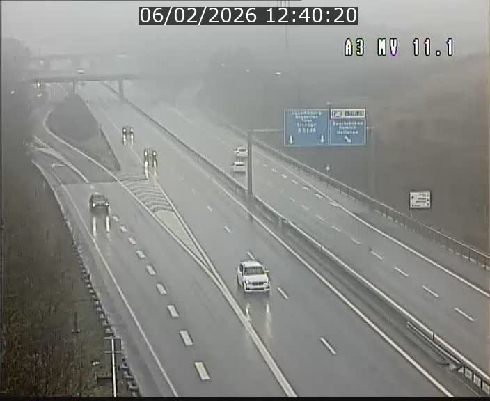 <h2>Traffic live webcam Luxembourg Croix de Bettembourg A3 - BK 11.1 - direction Luxembourg-ville</h2>