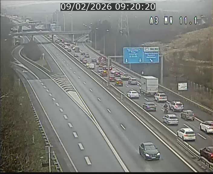 <h2>Traffic live webcam Luxembourg Croix de Bettembourg A3 - BK 11.1 - direction Luxembourg-ville</h2>
