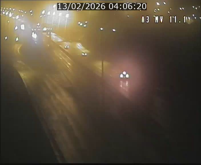 <h2>Traffic live webcam Luxembourg Croix de Bettembourg A3 - BK 11.1 - direction Luxembourg-ville</h2>